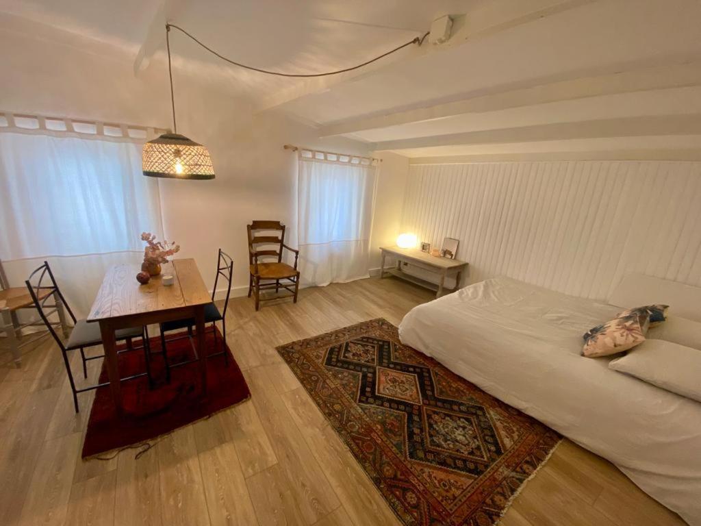 3 Studios Hyeres - Centre Ville Rue Pietonne - Manon Exterior foto